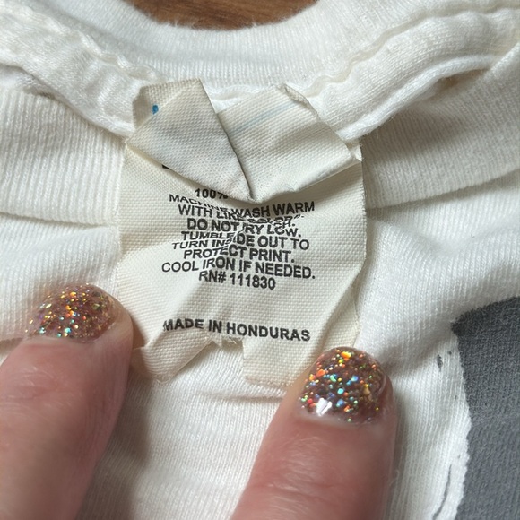 Rihanna 2010 Tour White Shirt-“Lick The Gun” - Picture 3 of 5